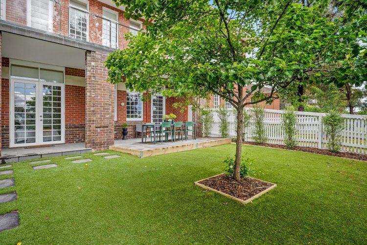 2 44 Linacre Drive Bundoora 3083