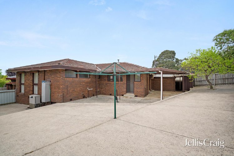 2/44 Royton Street Burwood East 3151