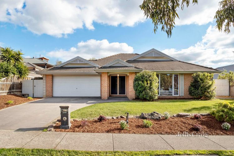 246 Flaxen Hills Road Doreen 3754