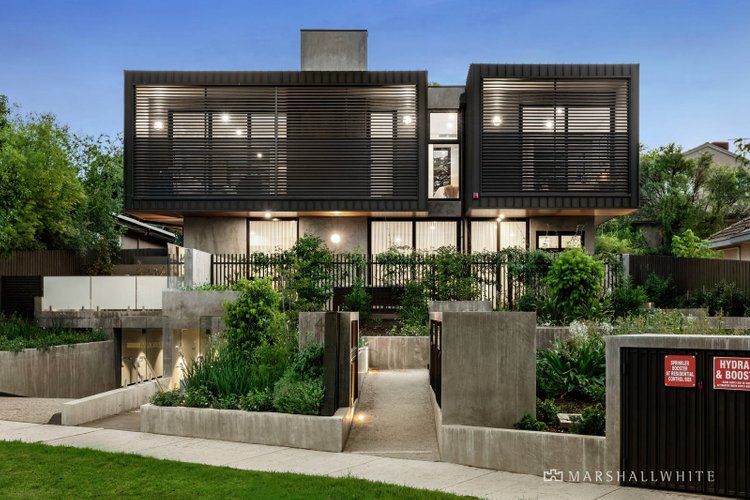 2/46 Kenmare Street