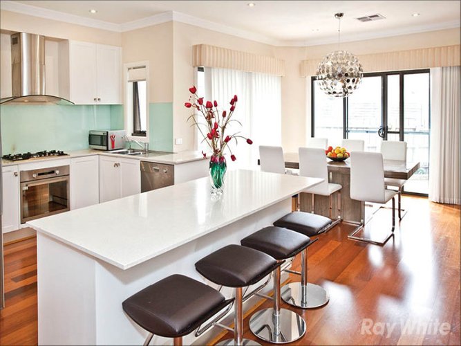 2 48 Delmore Crescent Glen Waverley 3150