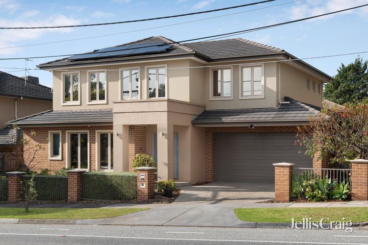 2 484 Waverley Road Mount Waverley 3149