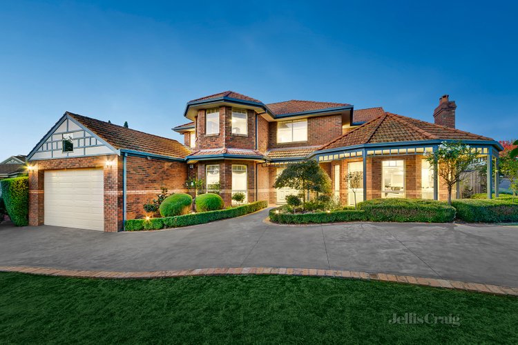 25-27 Yarraridge Drive Chirnside Park 3116