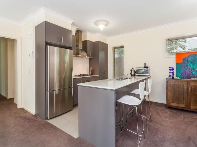 2/5 Bosanquet Avenue, Newtown