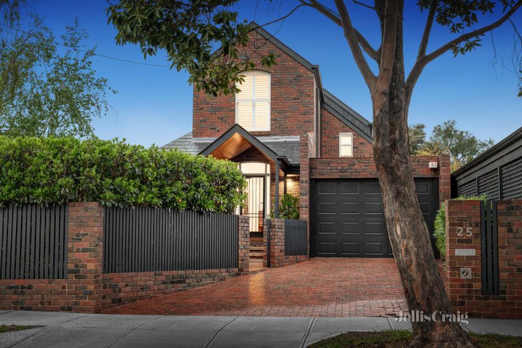 25 Burton Avenue Hawthorn 3122