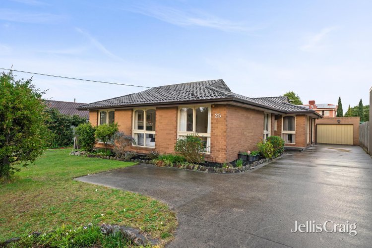 25 Camelot Drive Glen Waverley 3150