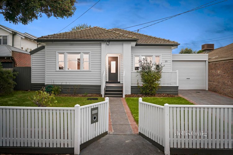25 Deakin Street Essendon 3040