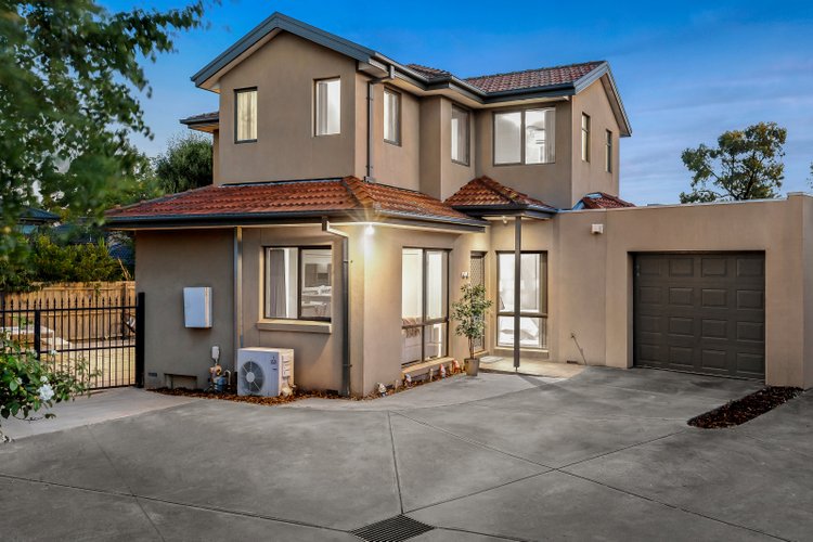 2 5 Dobell Court Mulgrave 3170