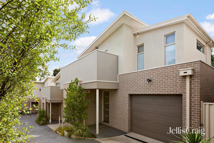 2 5 Donald Avenue Essendon 3040