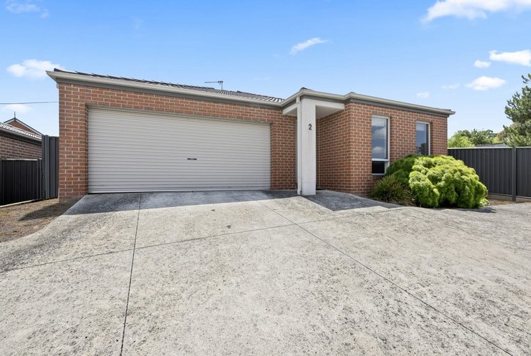 2 5 Fincham Street  Mount Pleasant 3350