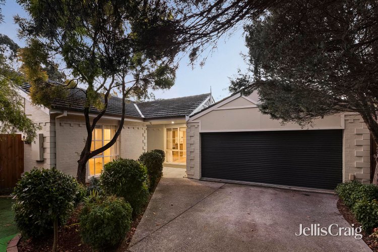2 5 Fricker Avenue Greensborough 3088