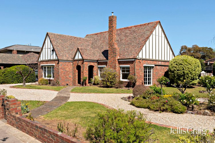 25 Grammar Street Strathmore 3041