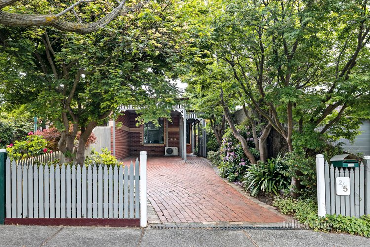 2 5 Hartwood Street Kew East 3102