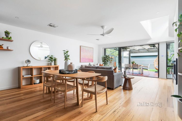 25 Hillside Avenue Northcote 3070