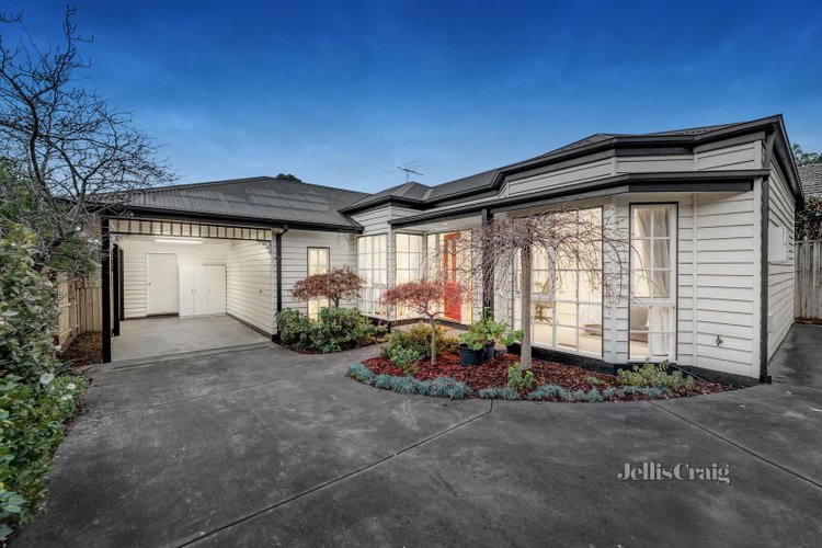 2 5 Horkings Street Blackburn South 3130