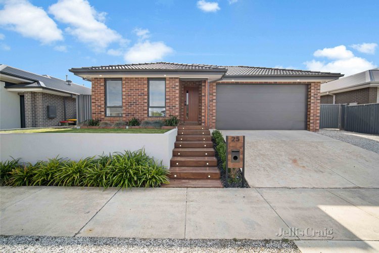 25 Leitrim Street  Alfredton 3350