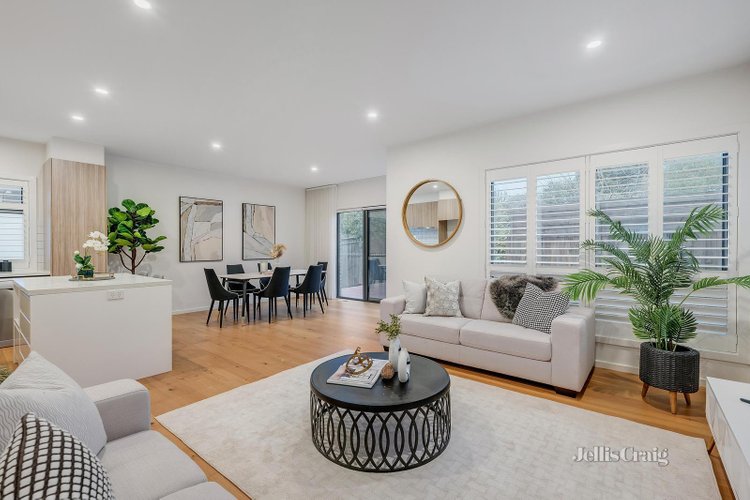 2 5 Lowe Court Doncaster East 3109