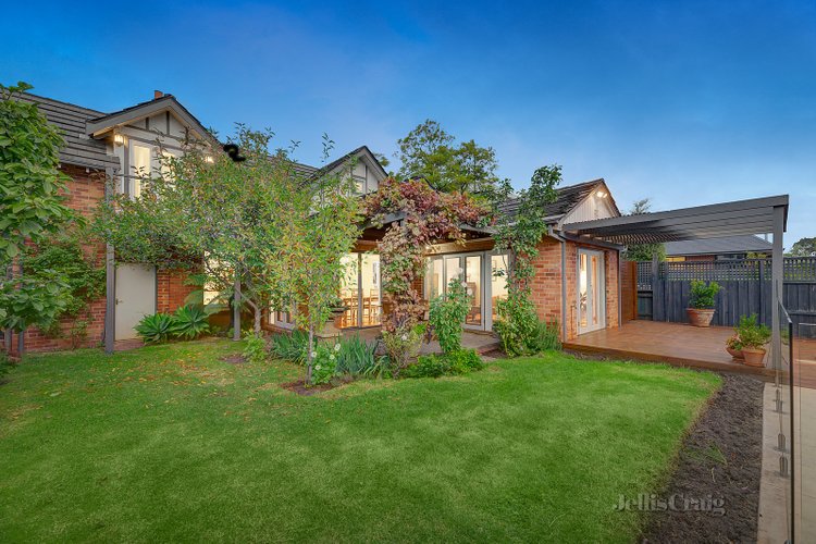 25 Mangarra Road Canterbury 3126