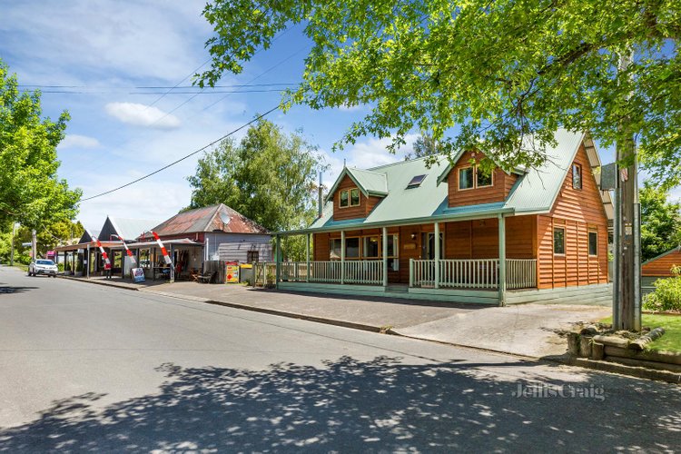 25 Martin Street Blackwood 3458