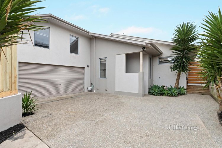 2 5 Mascot Avenue Bonbeach 3196