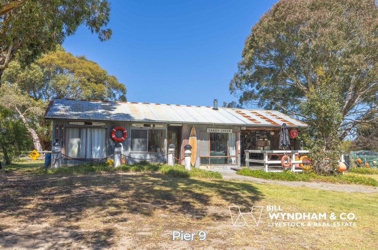 25 Neals Road, Metung