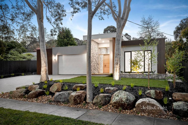 25 Oaktree Road Croydon North 3136