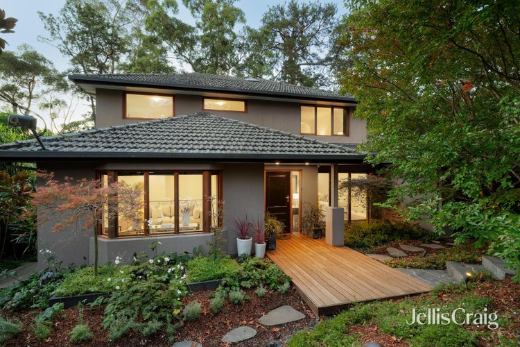 25 Rose Avenue Surrey Hills 3127