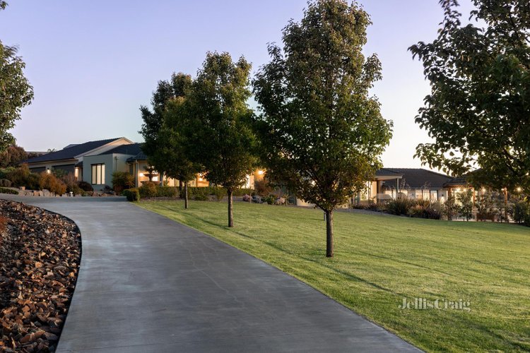 25 Sunset Drive Chirnside Park 3116