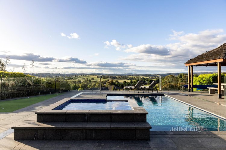 25 Sunset Drive Chirnside Park 3116