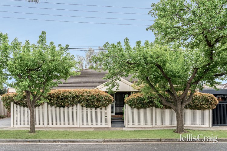 25 Sycamore Avenue Mentone 3194