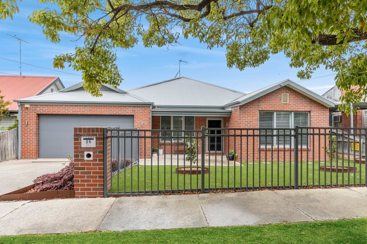 25 Vista Road Newtown 3220