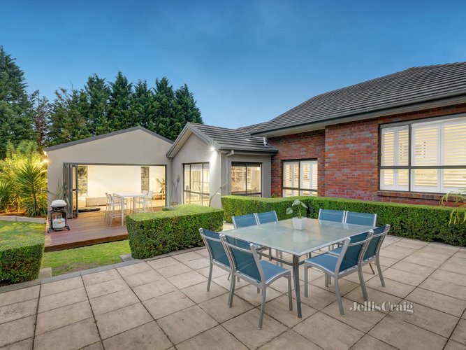 25 Woodhall Wynd Donvale 3111
