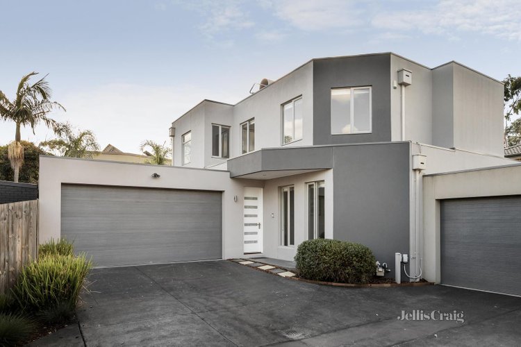 2 51 Morton Road Burwood 3125