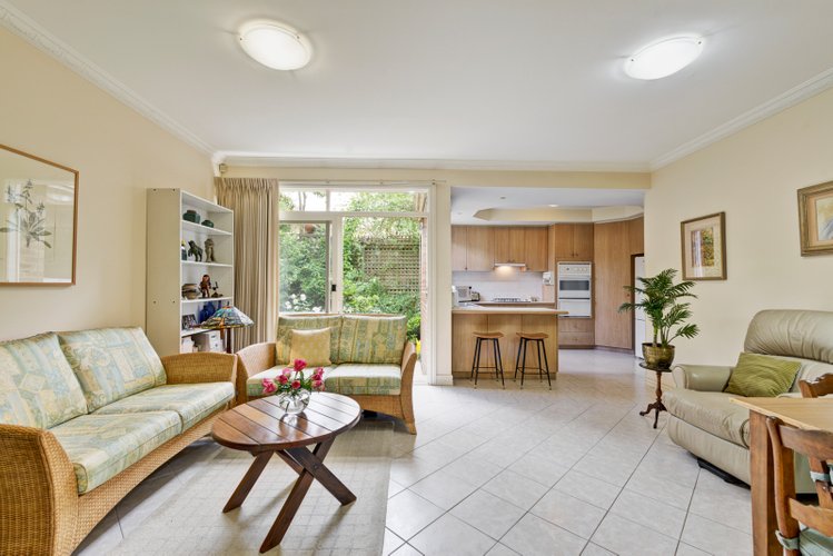 2/521 Whitehorse Road Surrey Hills 3127
