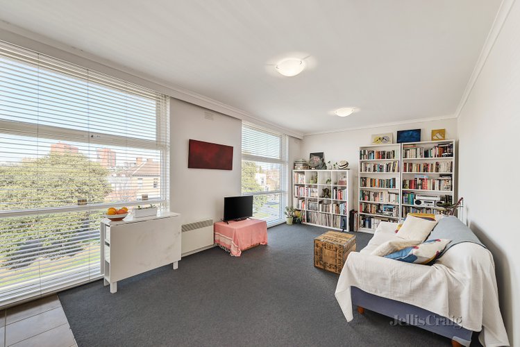 25/34 Neill Street Carlton 3053