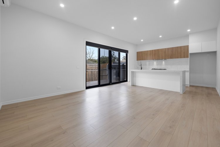2/54 Surrey Road East  Croydon 3136