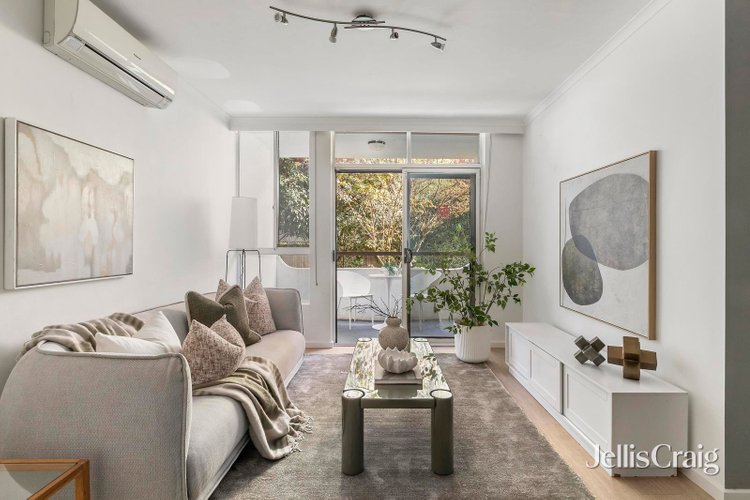 2 55 Dover Street Flemington 3031