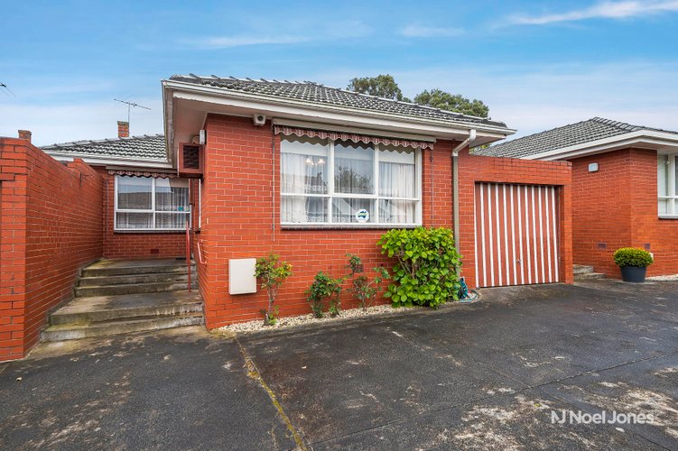2 55 Essex Road Surrey Hills 3127