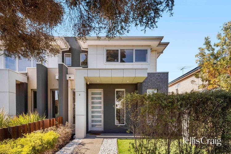 2 55 Saltley Street South Kingsville 3015