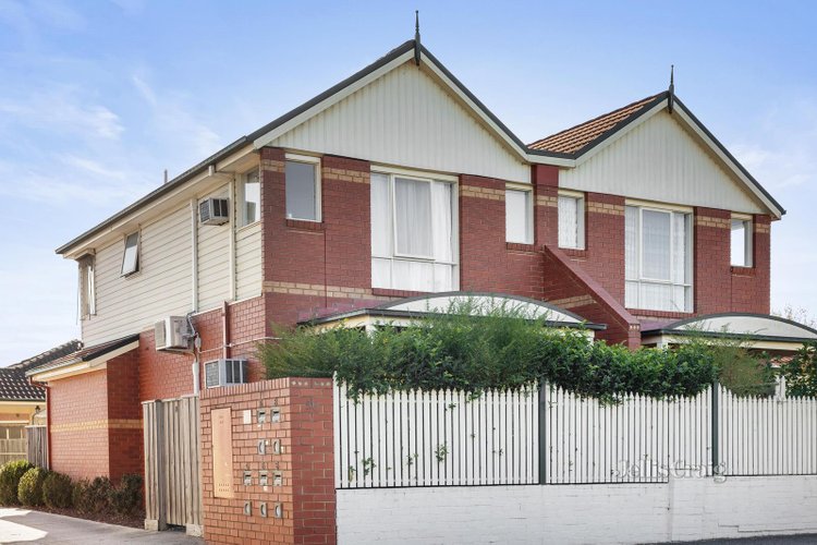 2 56 Coorigil Road Carnegie 3163
