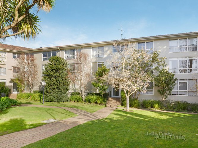 25 637 Orrong Road Toorak 3142