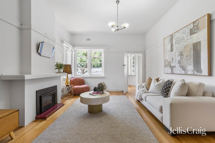 2 576 Riversdale Road Camberwell 3124