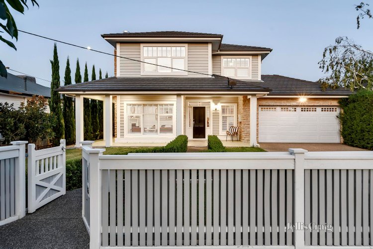 26 Alpine Grove Pascoe Vale 3044