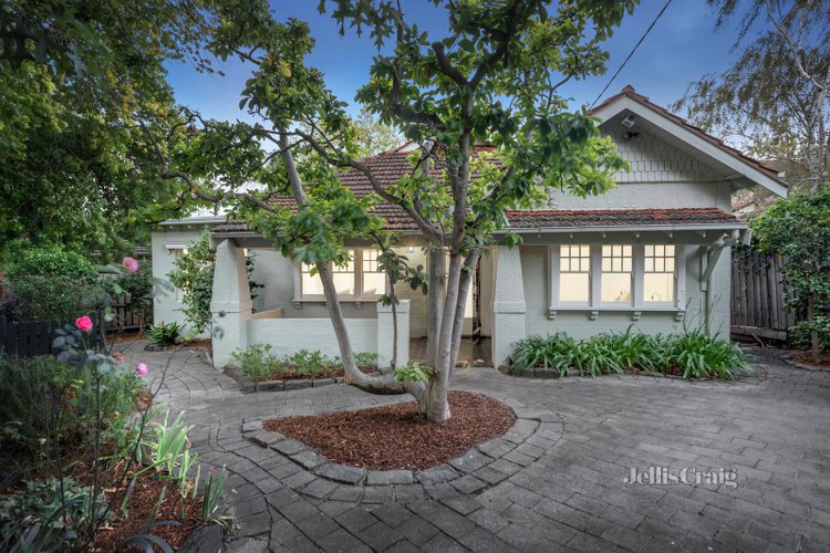 26 Avenel Road Kooyong 3144