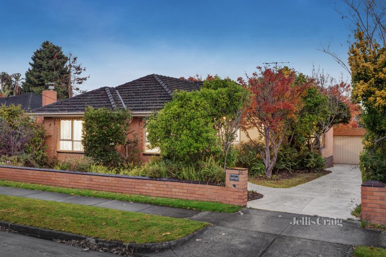 26 Bessazile Avenue Forest Hill 3131