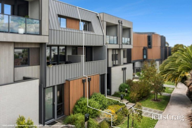 26 Bowlers Avenue Geelong West 3218