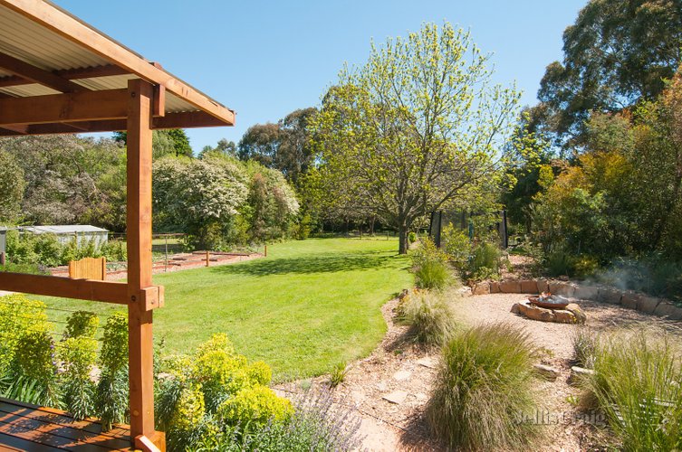 26 Camp Street Trentham 3458