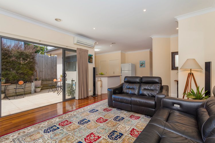 2/6 Daisy Street, Newtown