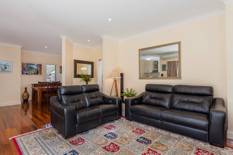 2/6 Daisy Street, Newtown