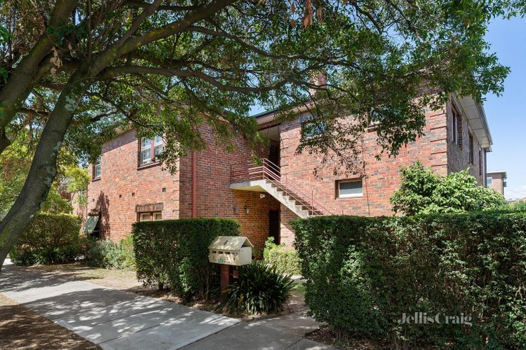 2 6 Finchley Court Hawthorn 3122